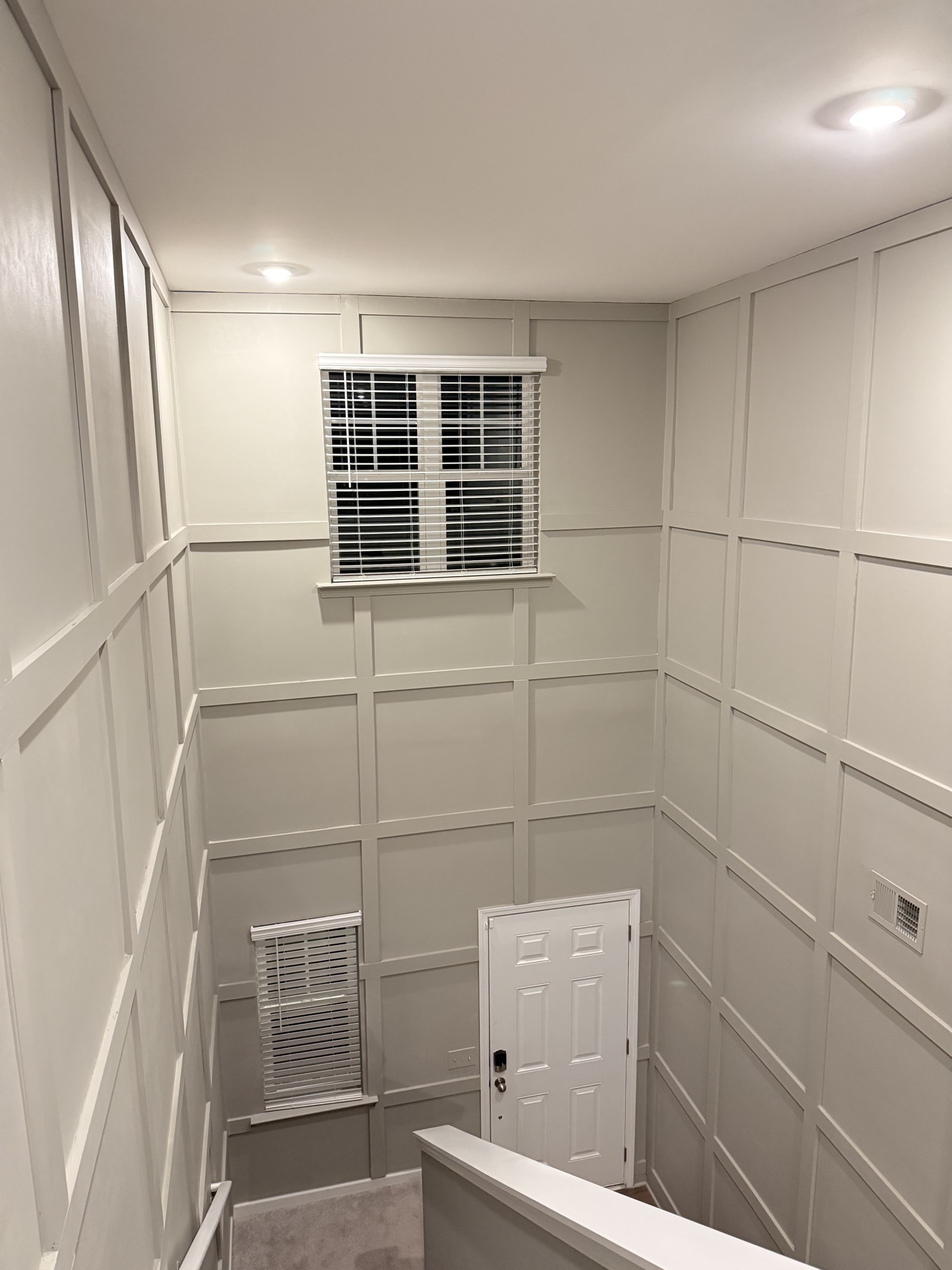 Upper Foyer Grid in Hampton